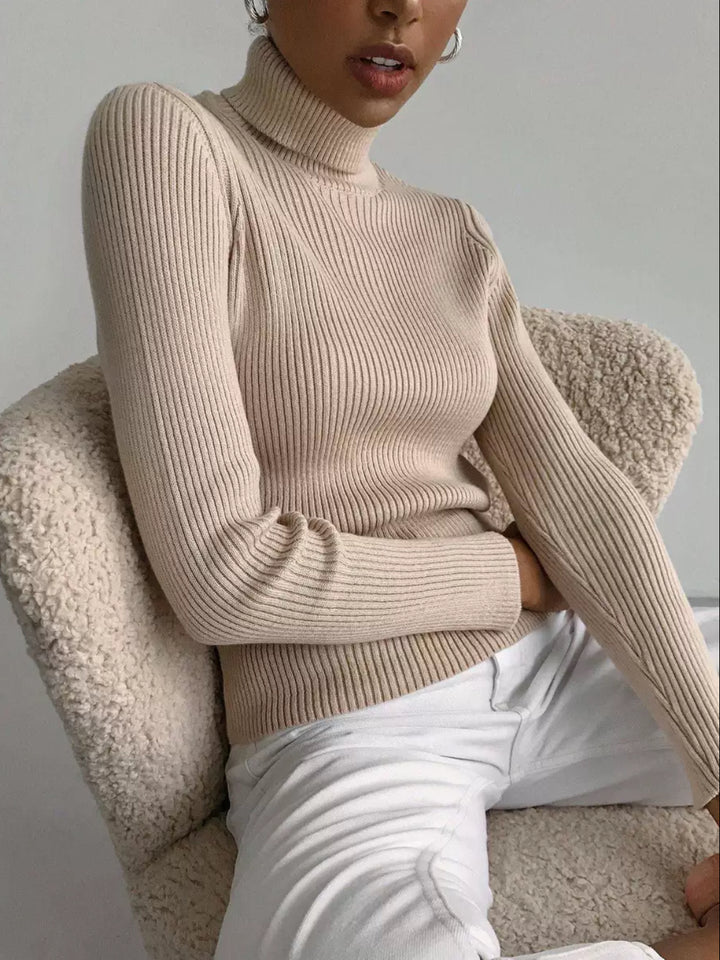 LUXE PULLED NECK
