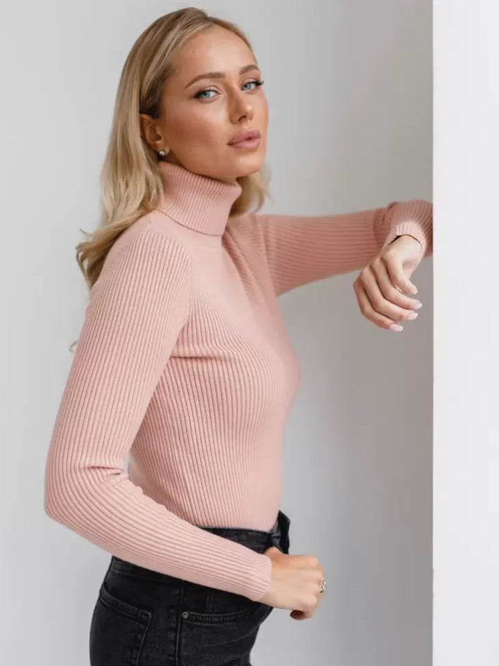LUXE PULLED NECK