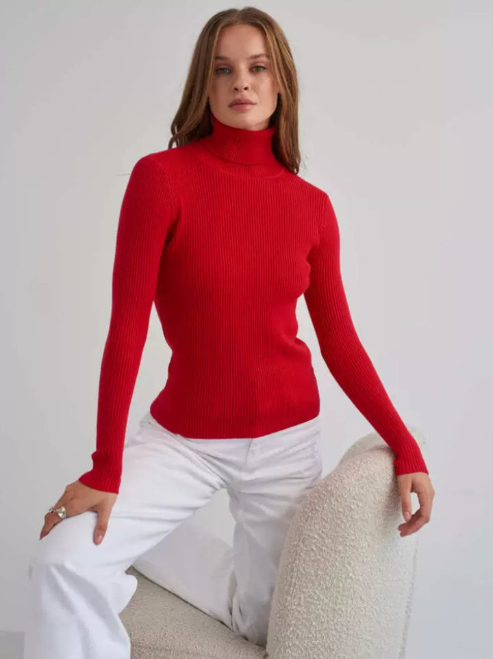 LUXE PULLED NECK