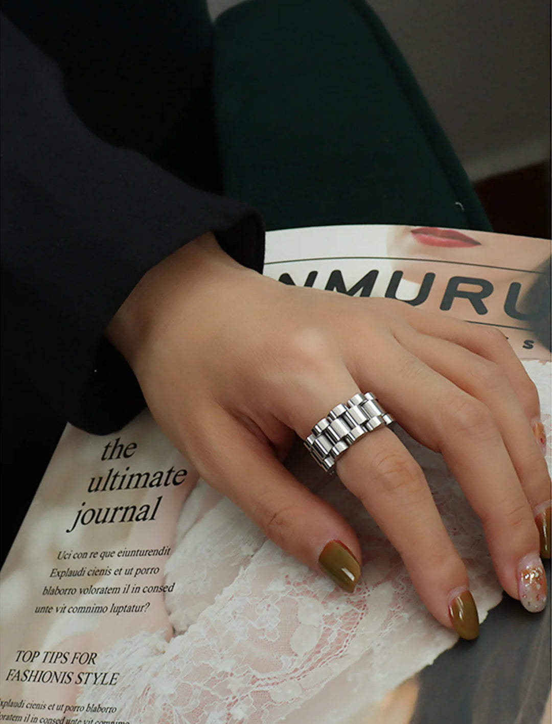 SECRET HOLDS RING