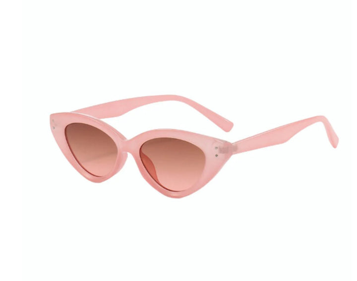 SHE'S CHIC CAT EYE SUNGLASSES