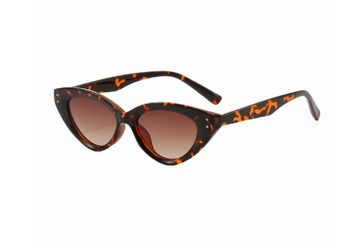 SHE'S CHIC CAT EYE SUNGLASSES