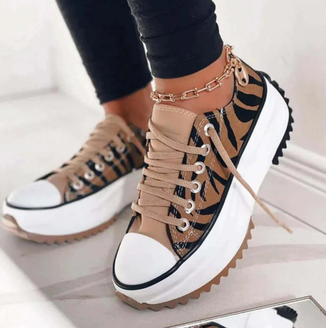 Yasmin | Comfortable Shoes