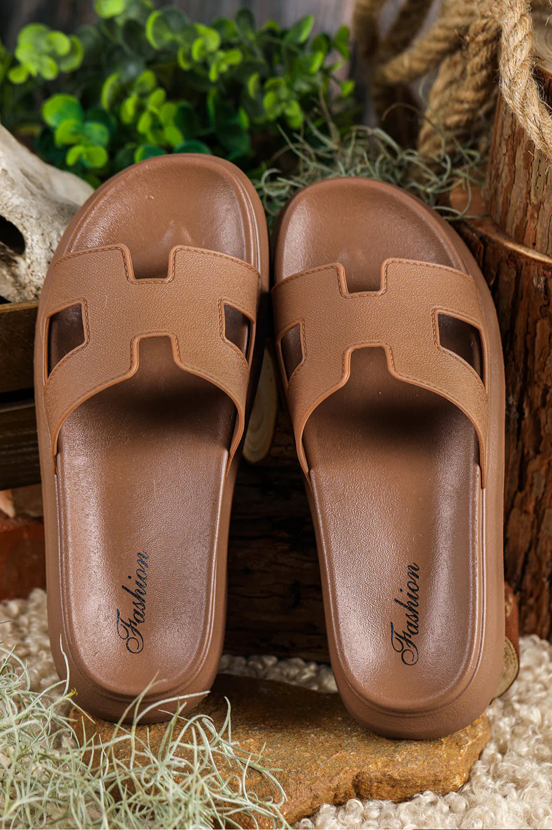 NIA / PLATFORM SANDALS