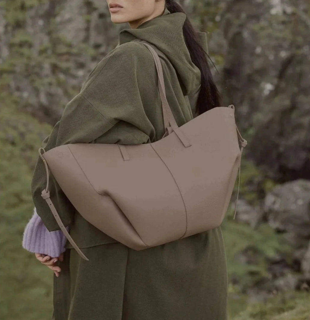 ARACELI - LARGE CAPACITY SHOULDER BAG